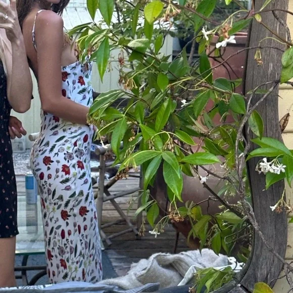 Stone Cold Fox Slinky Slip dress in Fiore, Size 1 - Picture 4 of 8